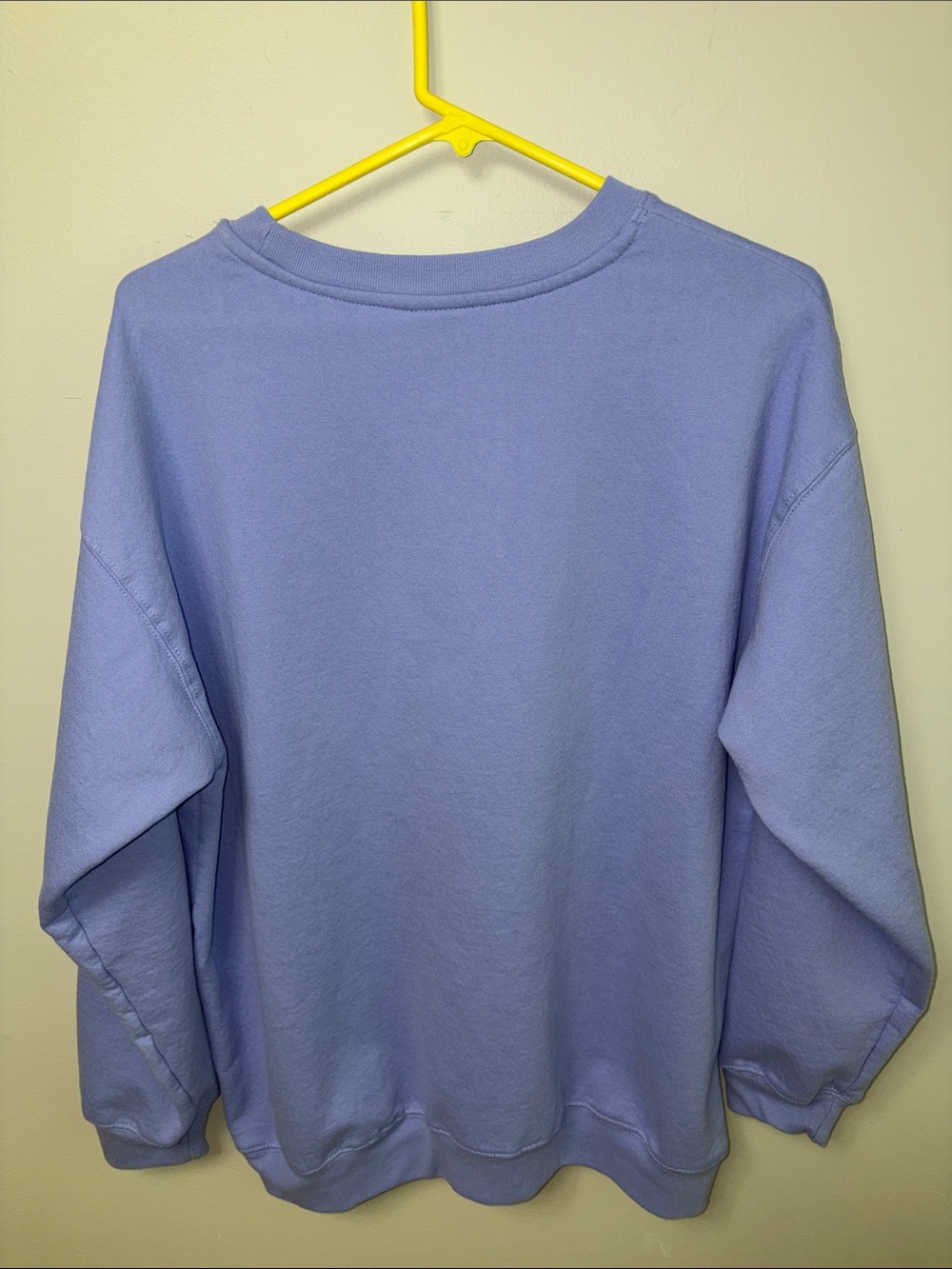 Disney 101 Dalmatians Crew Neck Sweatshirt in Lavender. Size Large - Picture 7 of 7